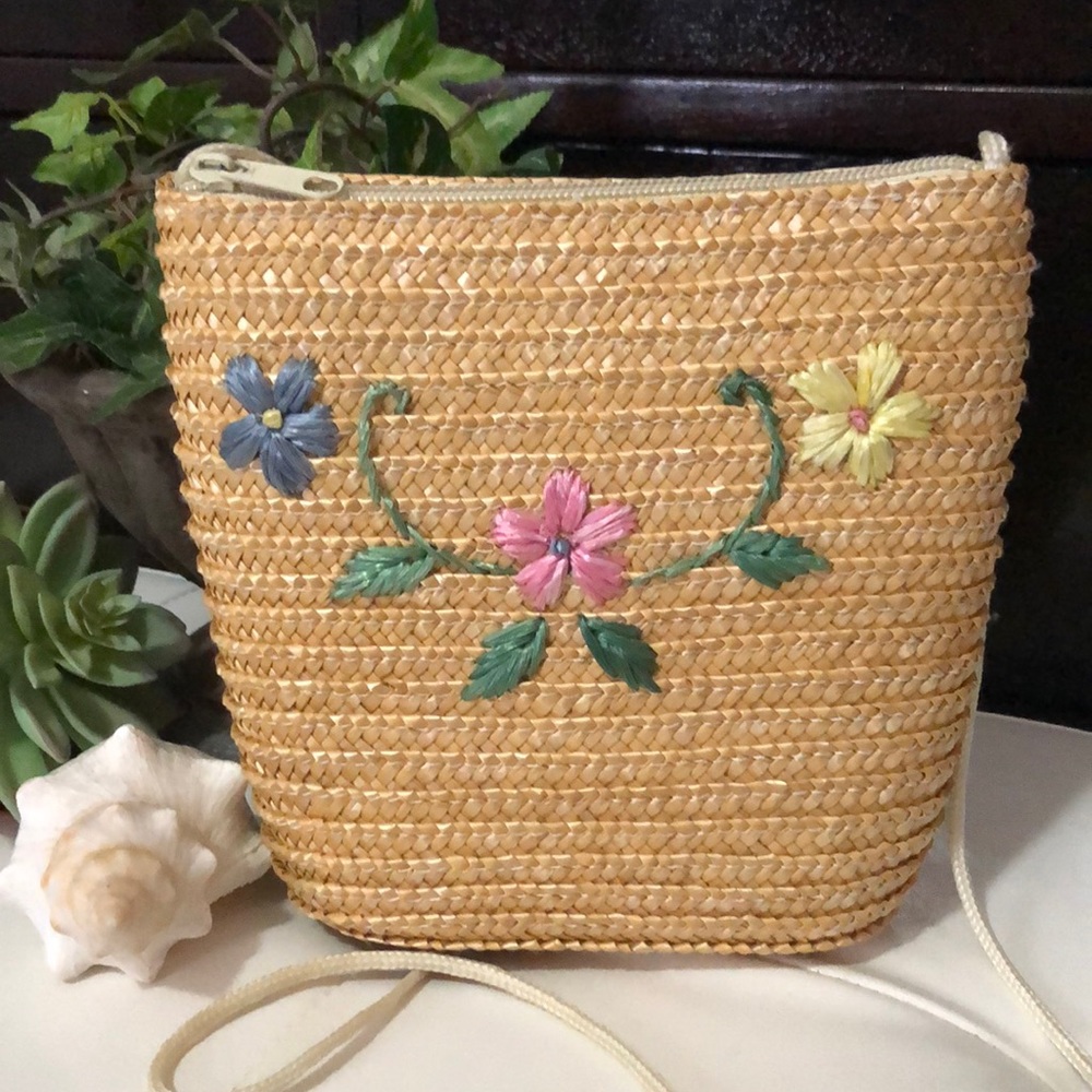 Wheat Straw Woven Purse-Natural Color-Floral Detail-6x7